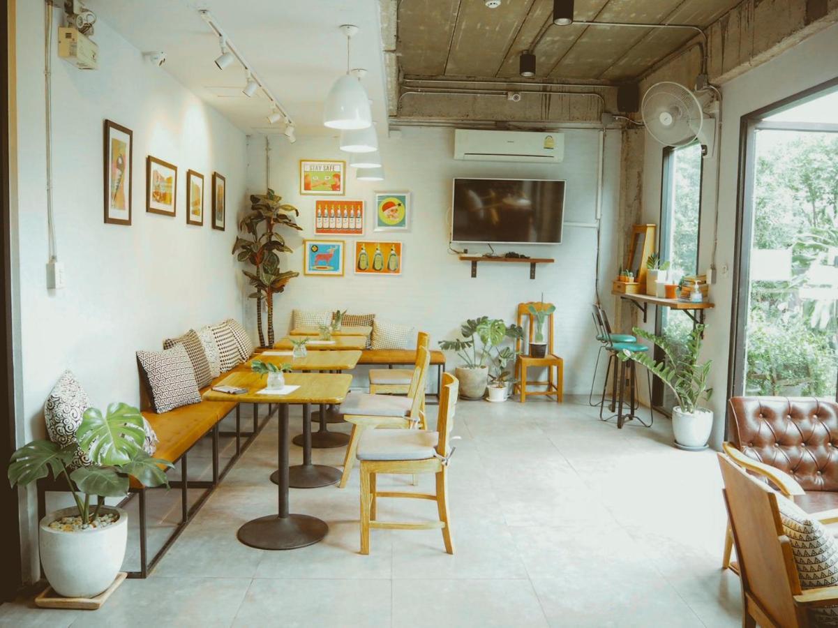 Give Me 5 Hostel Chiang Mai Exterior photo